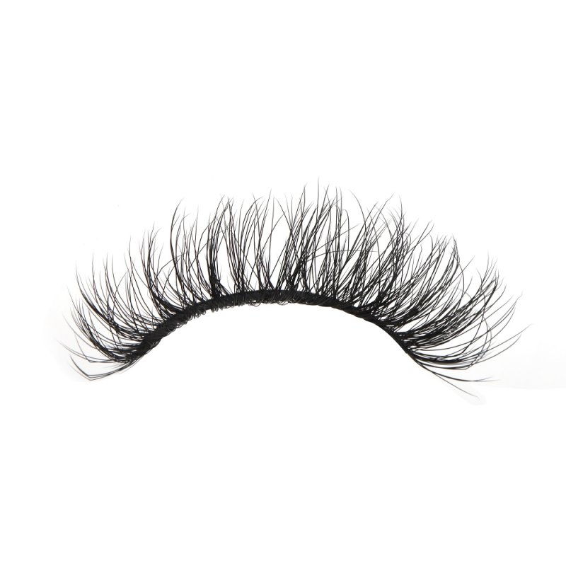 Short Fluffy eyelashes wearing effect