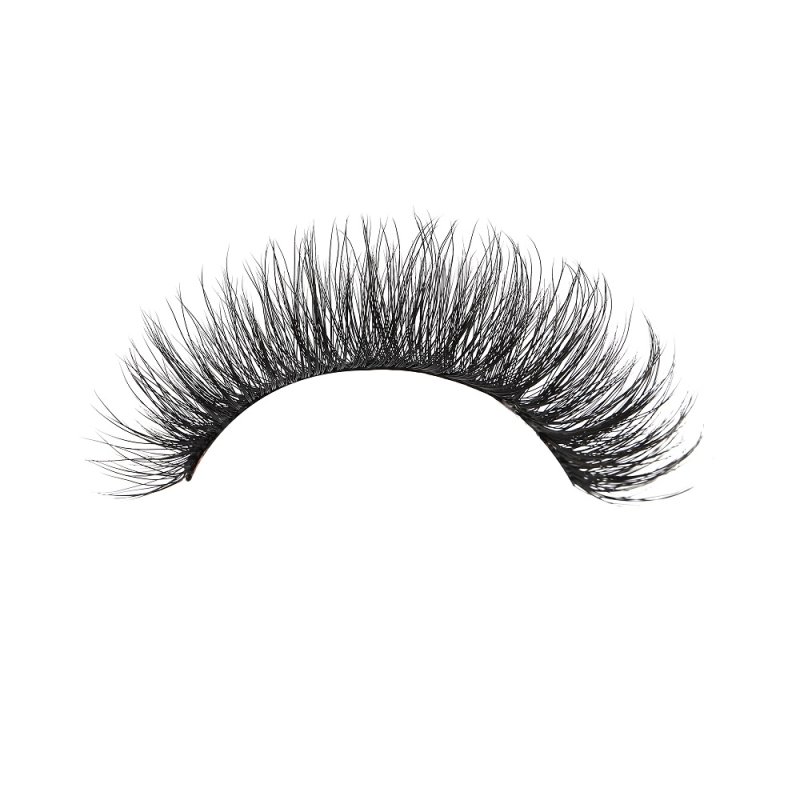strip lashes that look like russian extensions wearing effect