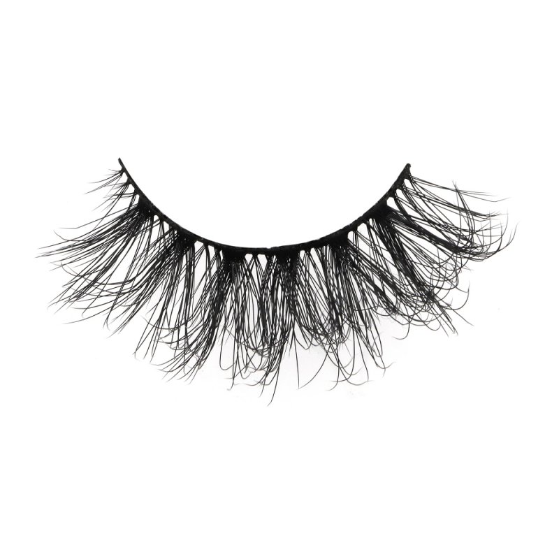 Dramatic fluffy lashes